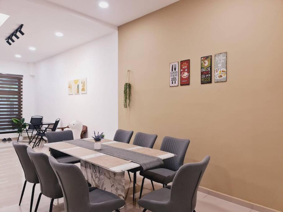 New! Happiness Up To 28pax @hmemories Holiday home *