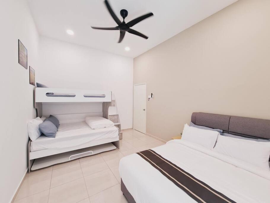 New! Happiness Up To 28pax @hmemories Holiday home Malacca